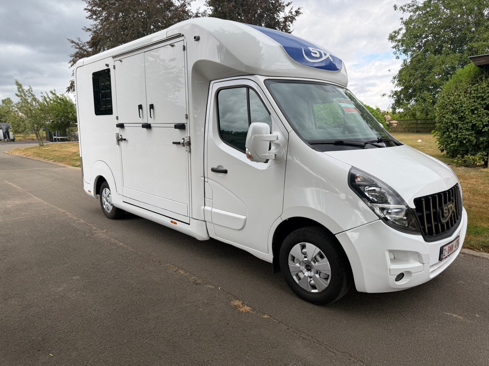 Camion VL 2 chevaux STX, Autos, Camions, Achat, 3 places, Noir, 2 portes
