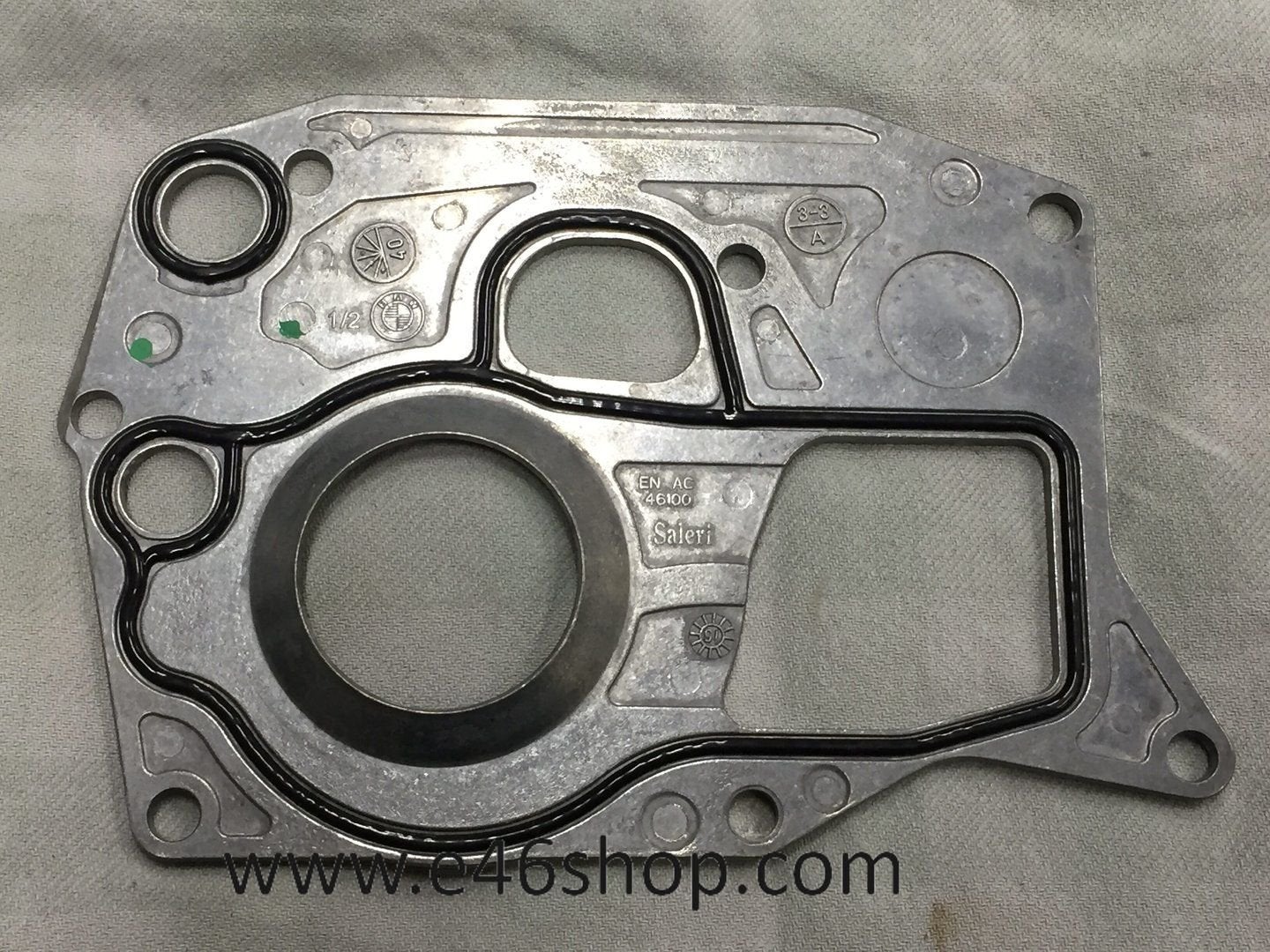 Tussenplaat waterpomp BMW B47 MOTOR oe 11518623579, Neuf, -, -, Enlèvement ou Envoi