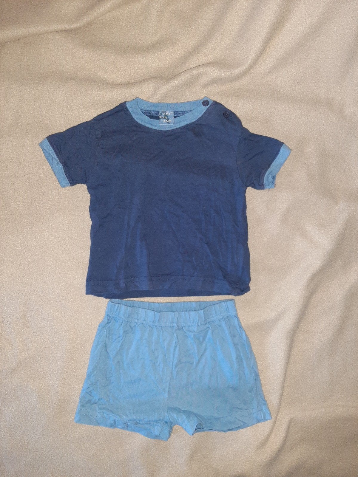 set T-shirt en broekje baby, Kinderen en Baby's, Ophalen of Verzenden, Gebruikt, Jongetje, Setje