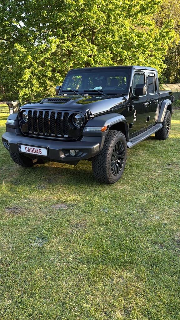 Tekoop jeep gladiator,  is btw wagen, alt, Automaat, 4 deurs, Stof, Zwart