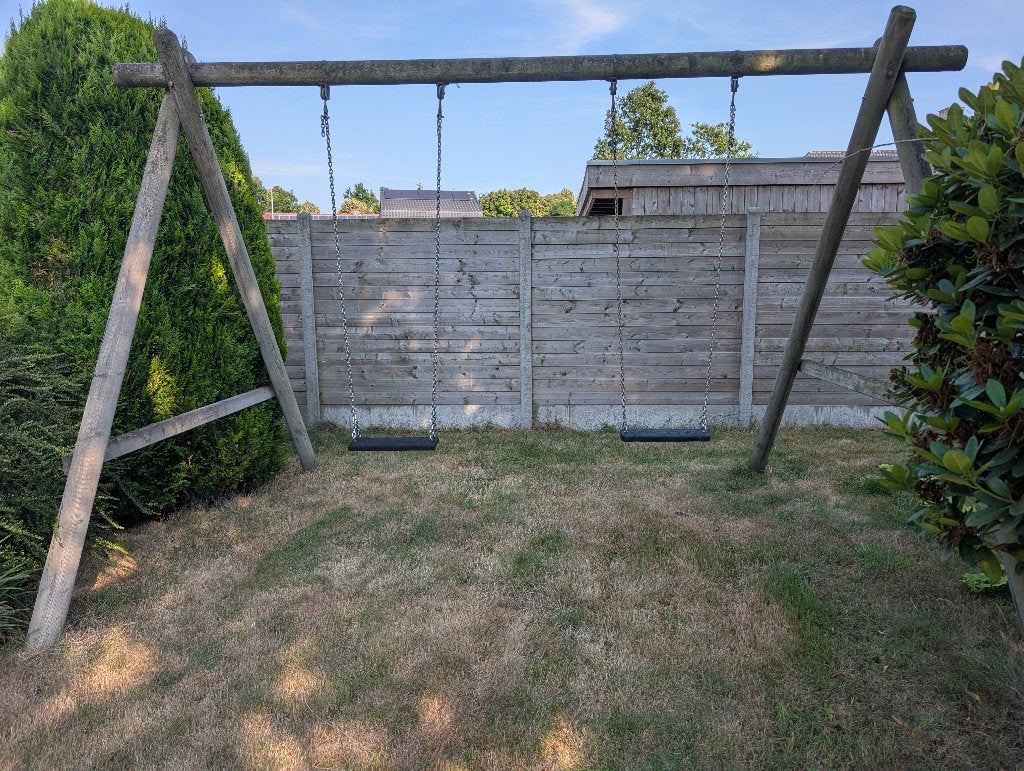 Houten palen van dubbele schommel, Ophalen, Gebruikt, Schommel