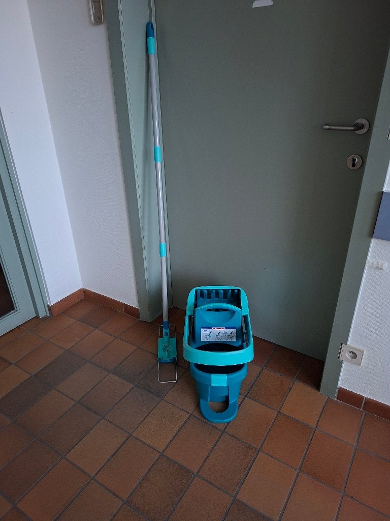 vloerwisser met pers set, Huis en Inrichting, Ophalen, Zo goed als nieuw, Kunststof, Met handgreep