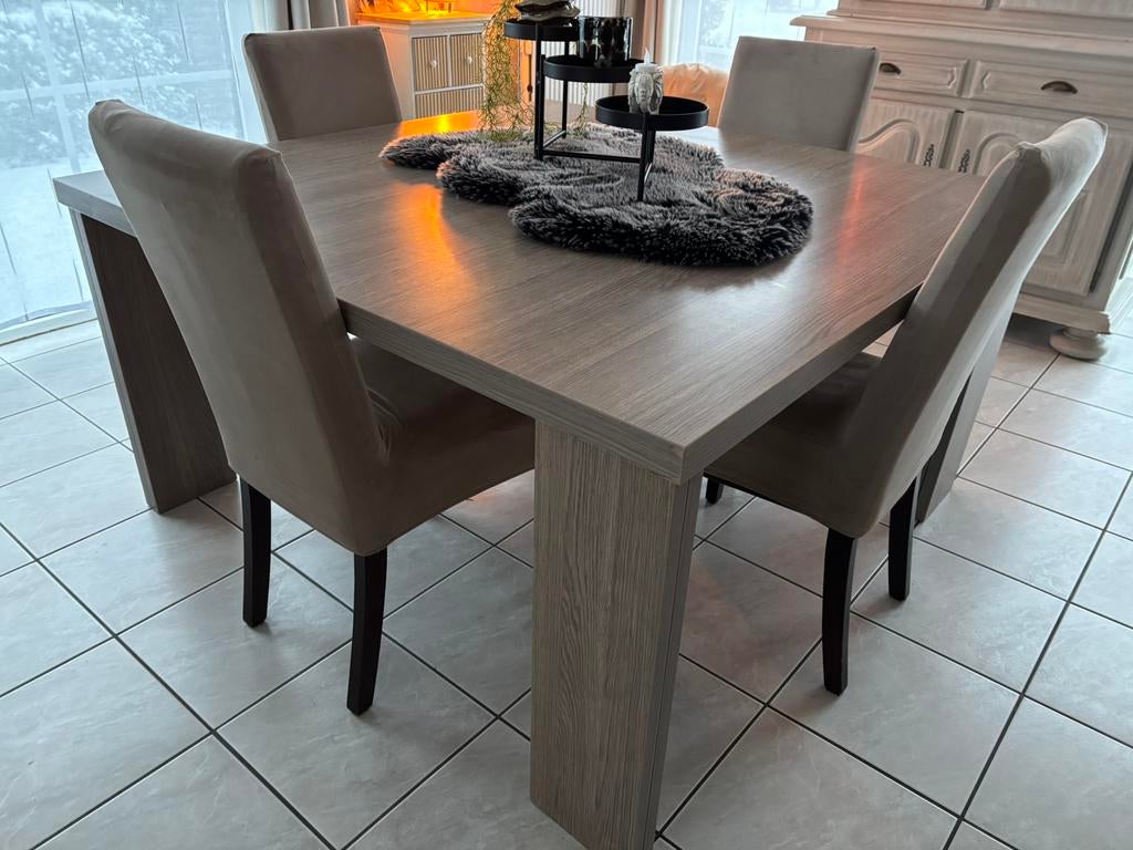 Eetkamer tafel, Ophalen of Verzenden, Zo goed als nieuw