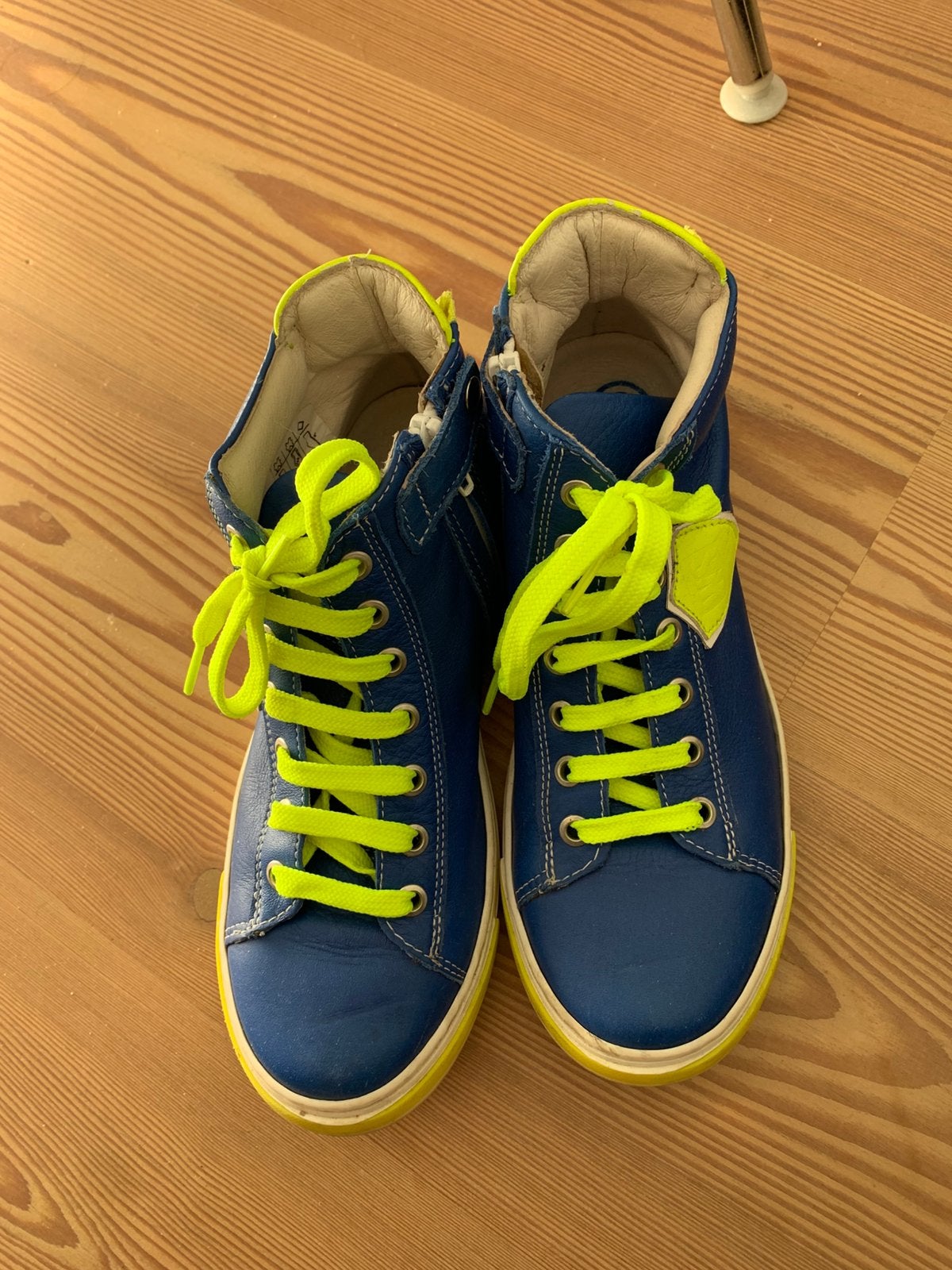 Schoenen/sneakers jongen, Ophalen, Zo goed als nieuw, Jongen, Schoenen