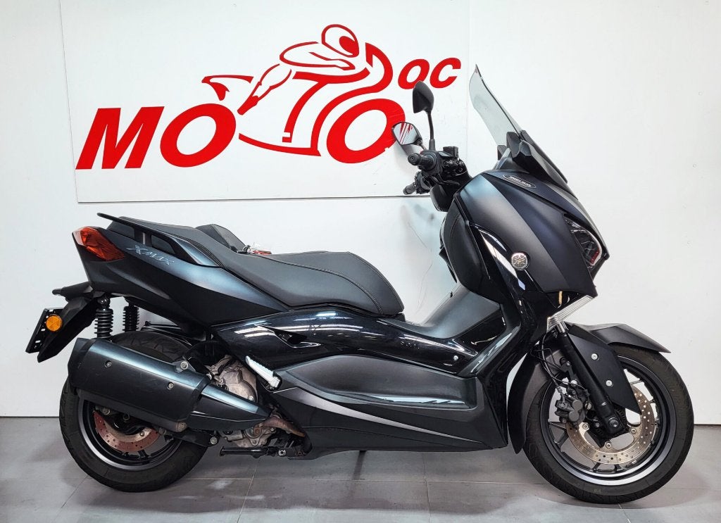 YAMAHA XMAX300 IRON MAX ***MOTODOC.BE***, Motoren, Scooter, Bedrijf, Minimaal motorrijbewijs A2, Automaat