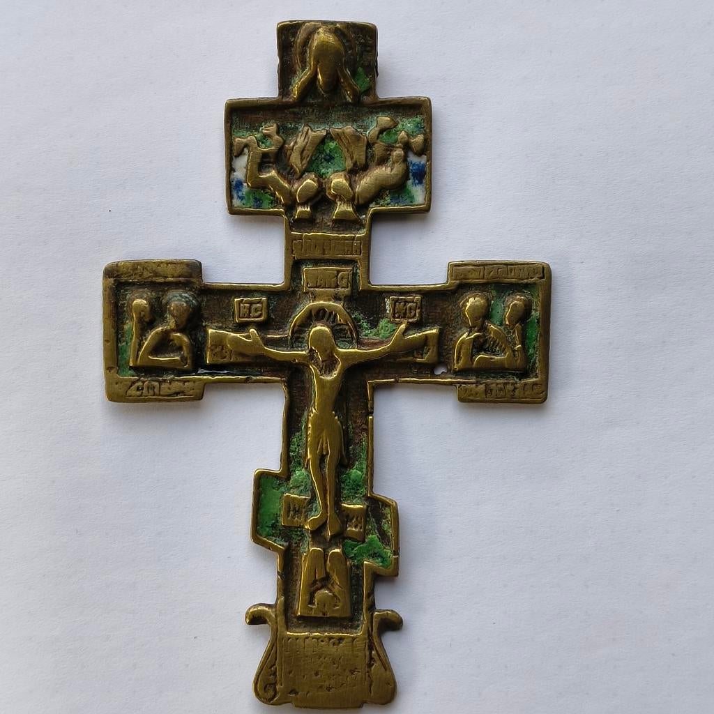 antiek Russisch-Orthodox kruisbeeld, Ophalen