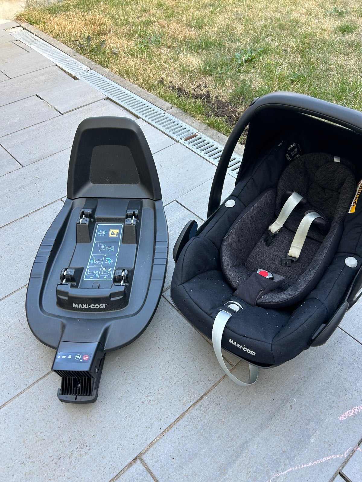 Maxi-Cosi Pebble Pro i-Size + FamilyFix3 ISOFIX-base, Ophalen, Zo goed als nieuw, Maxi-Cosi, Isofix