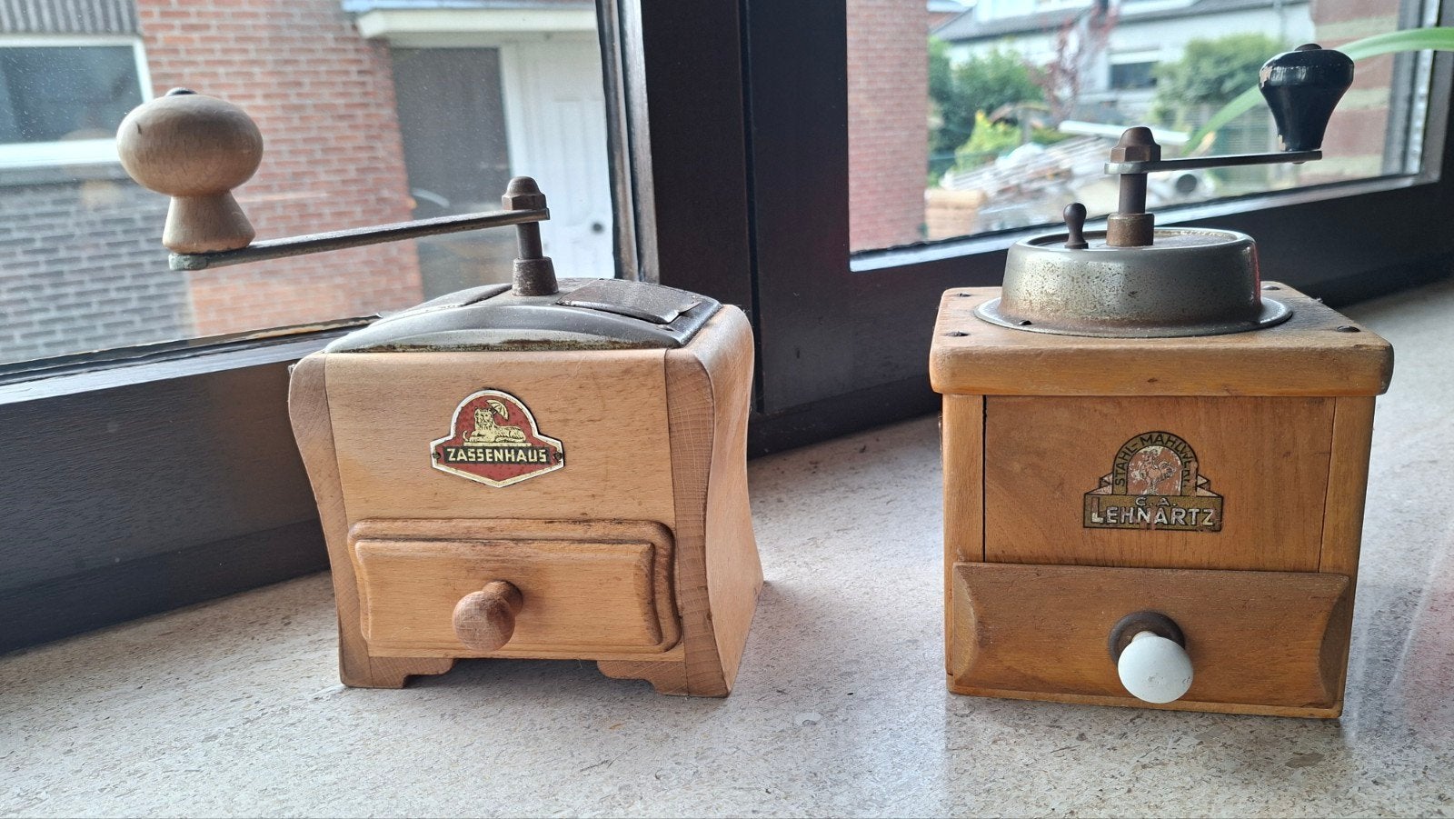 koffiemolens, Ophalen