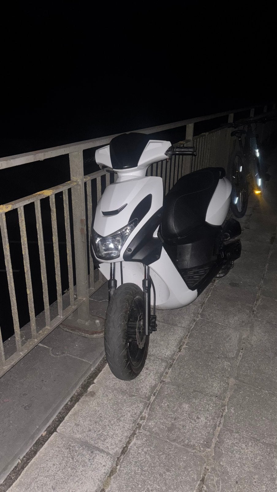 Peugot kisbee 50cc 4t, Fietsen en Brommers, Gebruikt, Benzine, Ophalen, Overige merken