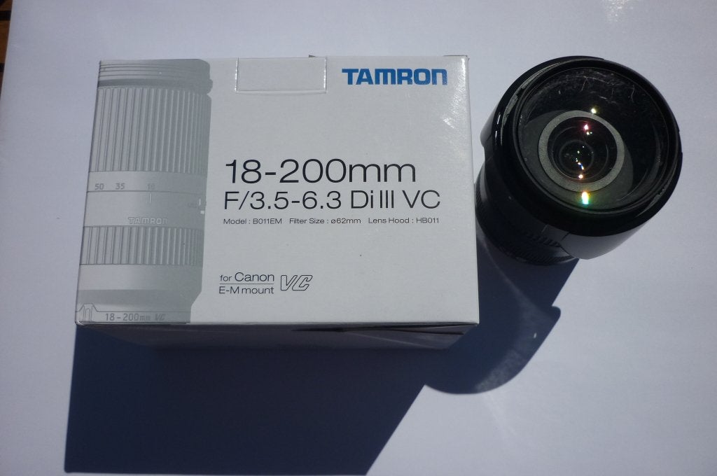 Tamron 18/200 3,5/6,3 Di III VC canon up/m, TV, Hi-fi & Vidéo, Photo | Lentilles & Objectifs, Enlèvement ou Envoi, Pare-soleil