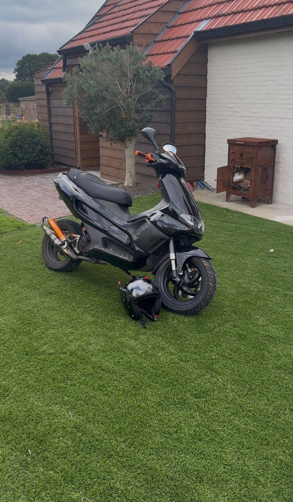 Runner 70 cc b klasse, Fietsen en Brommers, Ophalen, Zo goed als nieuw