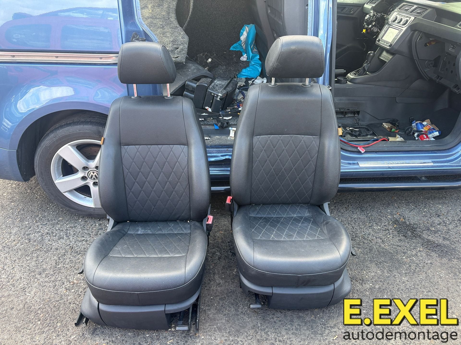 Lederen voorstoelen  Volkswagen Caddy 2015-2020, Volkswagen, -, Origine de la pièce connue, Utilisé