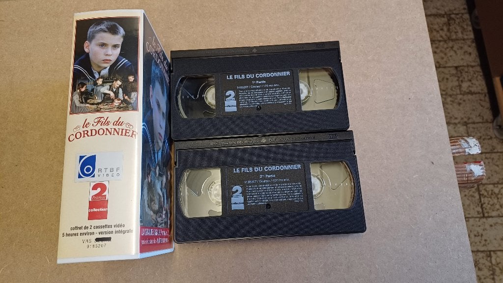 Coffrets cassettes VHS (4 et 6 euros), Ophalen of Verzenden, VHS, Boxset