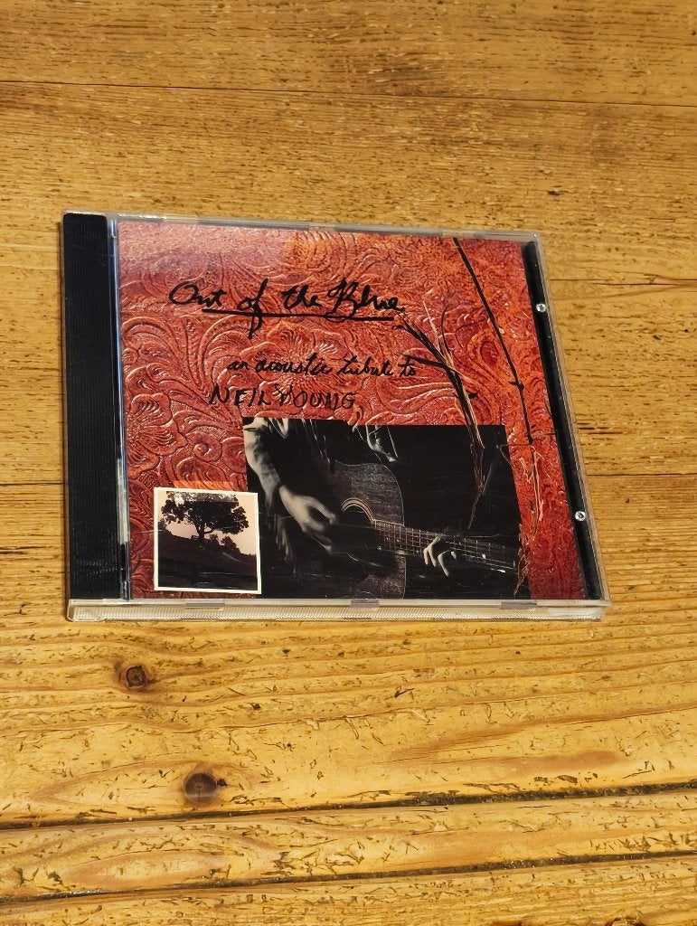 Cd Out Of The Blue - Tribute To Neil Young, CD & DVD, Enlèvement ou Envoi, Comme neuf, Autres types, Rock et Metal