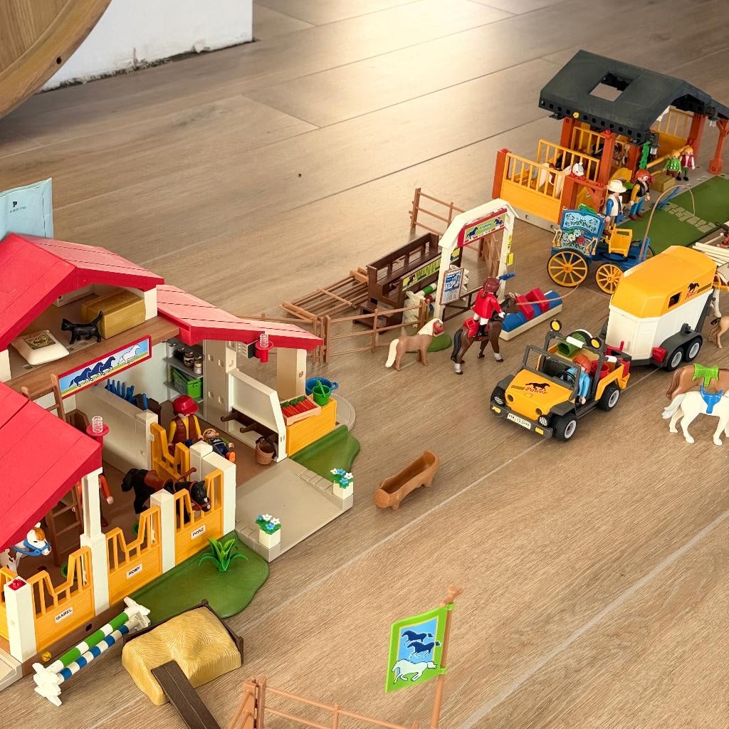Playmobil Manege + Ponyboerderij + extra, Kinderen en Baby's, Speelgoed | Playmobil, Ophalen, Gebruikt, Complete set