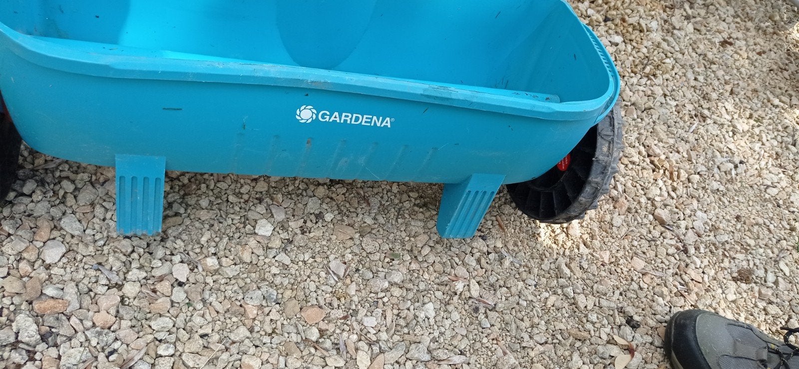 Bac pour semer pelouse ou engrais Gardena, Jardin & Terrasse, Brouettes, Enlèvement