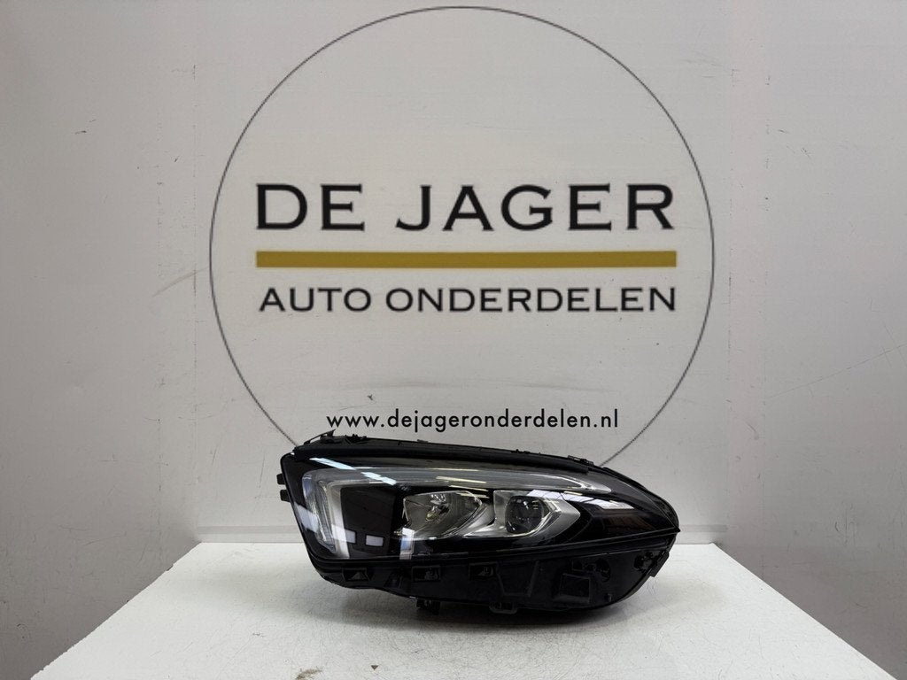 LAMPE FRONTALE HAUTE PERFORMANCE CLASSE A W177 GAUCHE A17790, Mercedes-Benz AG, Mercedes-Benz, Utilisé, Mercedesstrasse 120
70372  Stuttgart, DE
