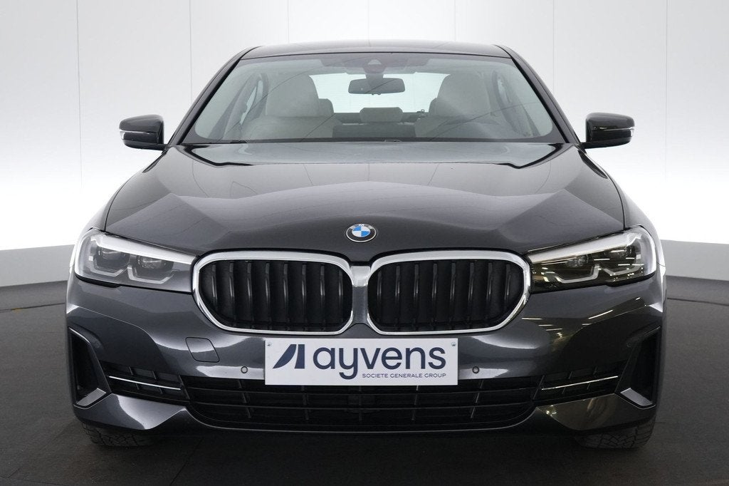 (2BLS138) BMW 5, Autos, BMW, 100 kW, Argent ou Gris, Entreprise, Carnet d'entretien