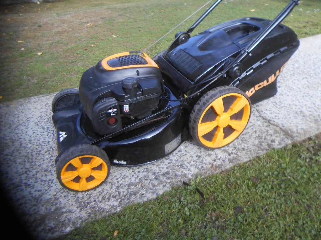 tondeuse auto-tractée MC CULLOCH, Moins de 90 cm, Comme neuf, Enlèvement, Bac de ramassage