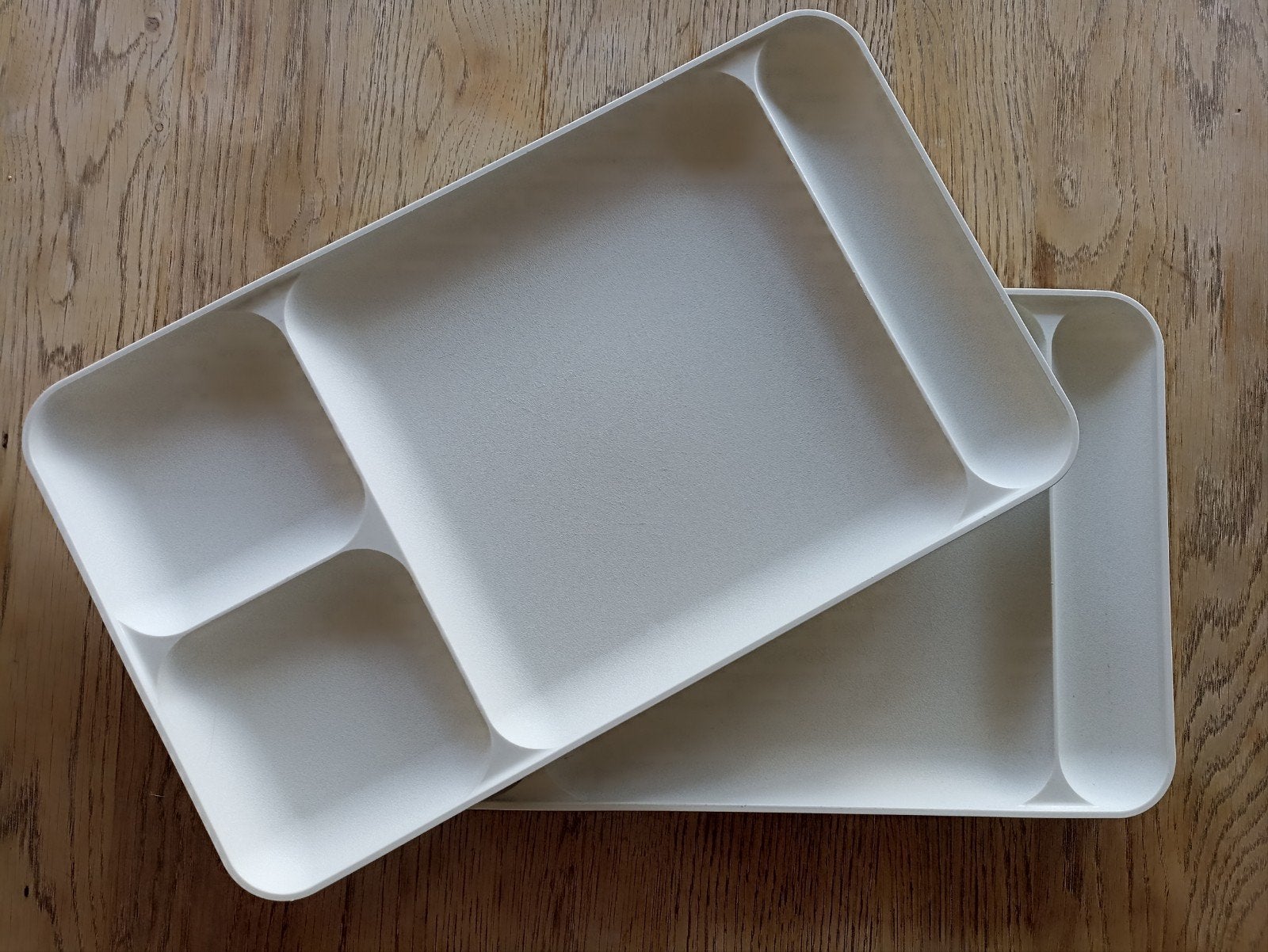Lot de 2 plateaux Tupperware, Enlèvement ou Envoi, Utilisé, Rectangulaire, Autres matériaux