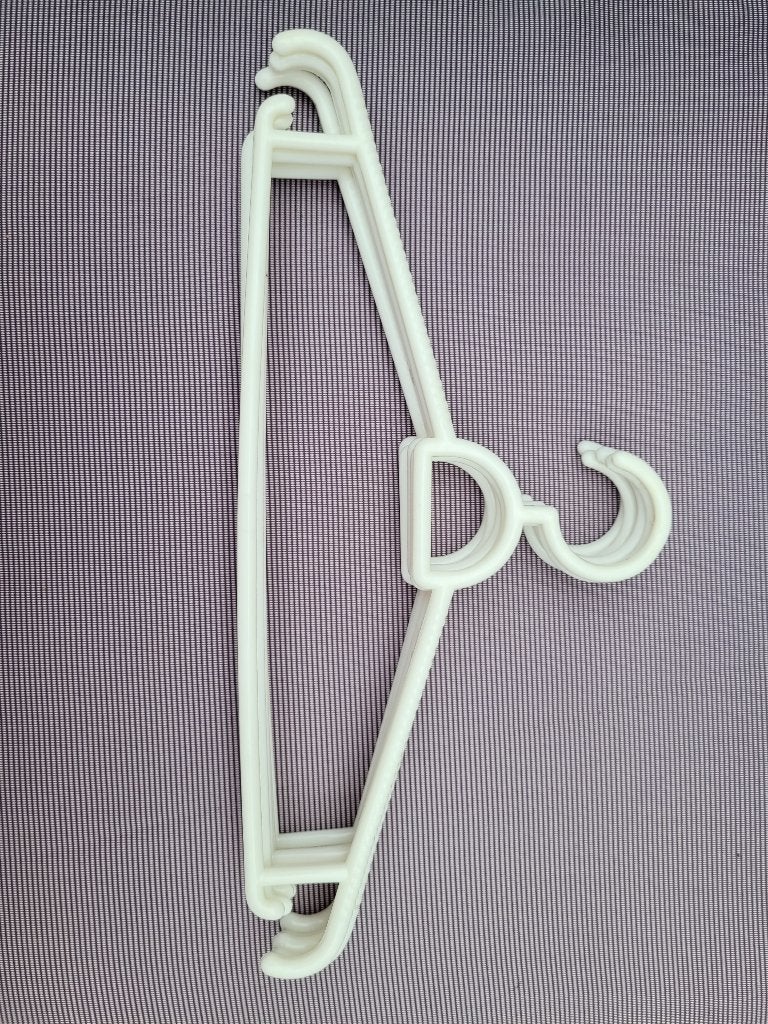 5 kleerhangers wit met broekenstang, Ophalen, Gebruikt, Kunststof, Volwassenen