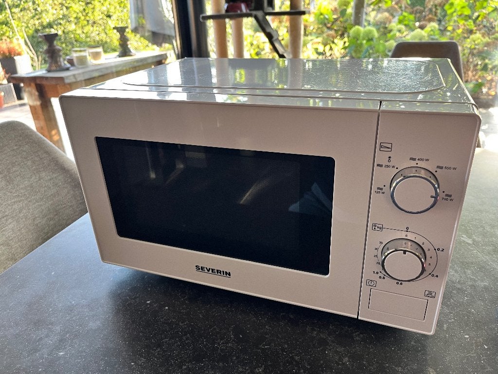 Microgolf Severin 700W, Enlèvement ou Envoi, Comme neuf, Micro-ondes, Plaque tournante