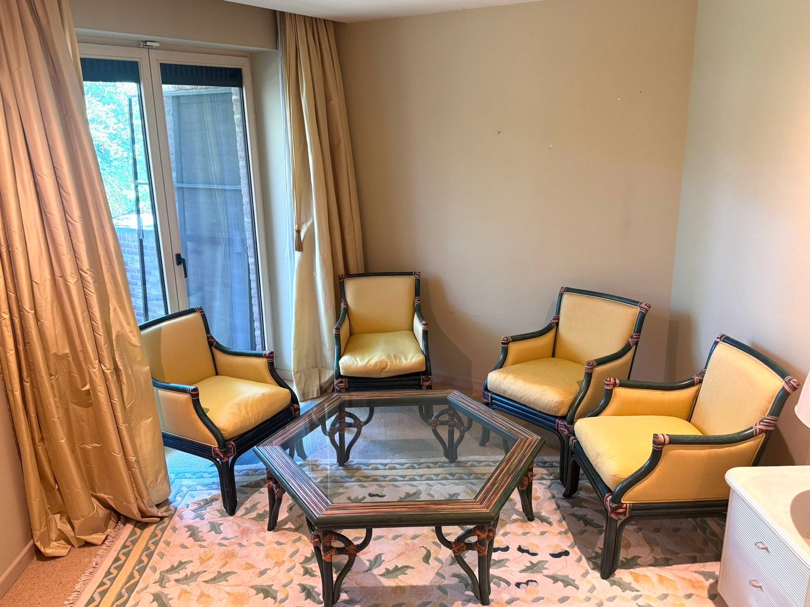 4 Lounge chairs (geel) met 6 hoekige tafel en 4 stoelen, Tuin en Terras, Ophalen