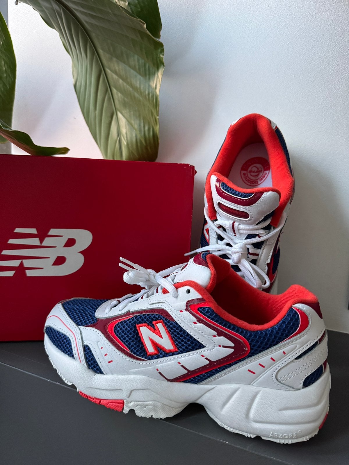 Nieuwe New Balance 452 Wit/Blauw/Rood Sneakers - Maat 40, Ophalen, Zo goed als nieuw, Schoenen