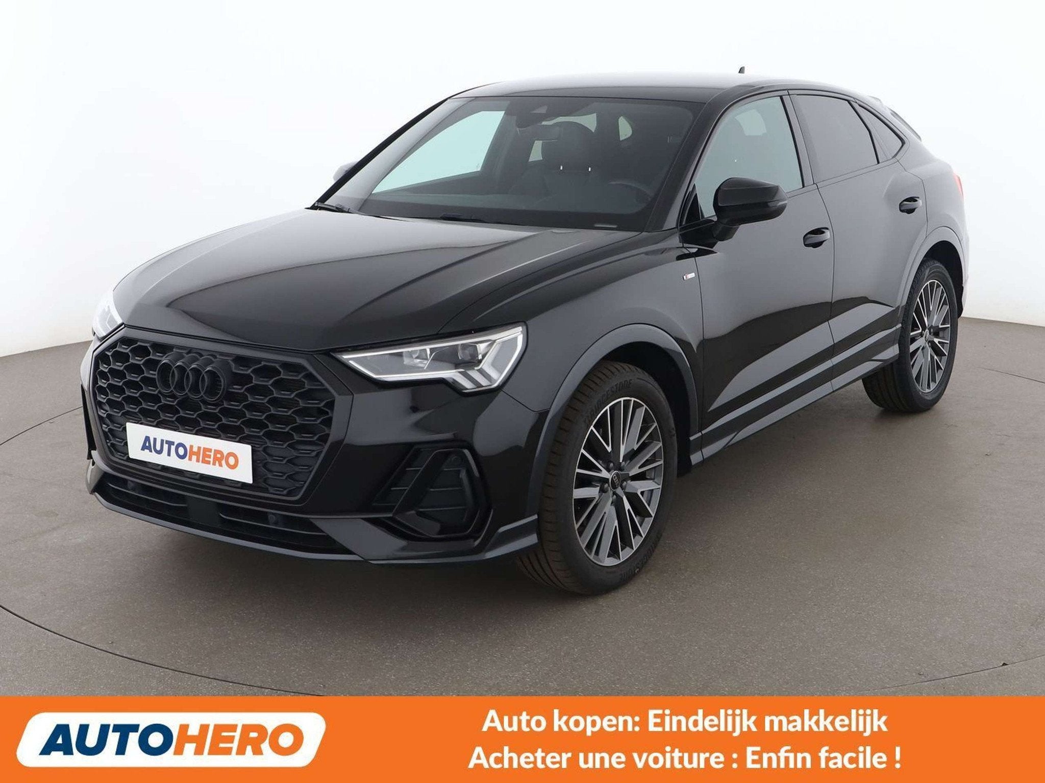 Audi Q3 35 TFSI S line (année de construction 2023), Autos, Cuir, Détection des panneaux routiers, Noir, 5 portes