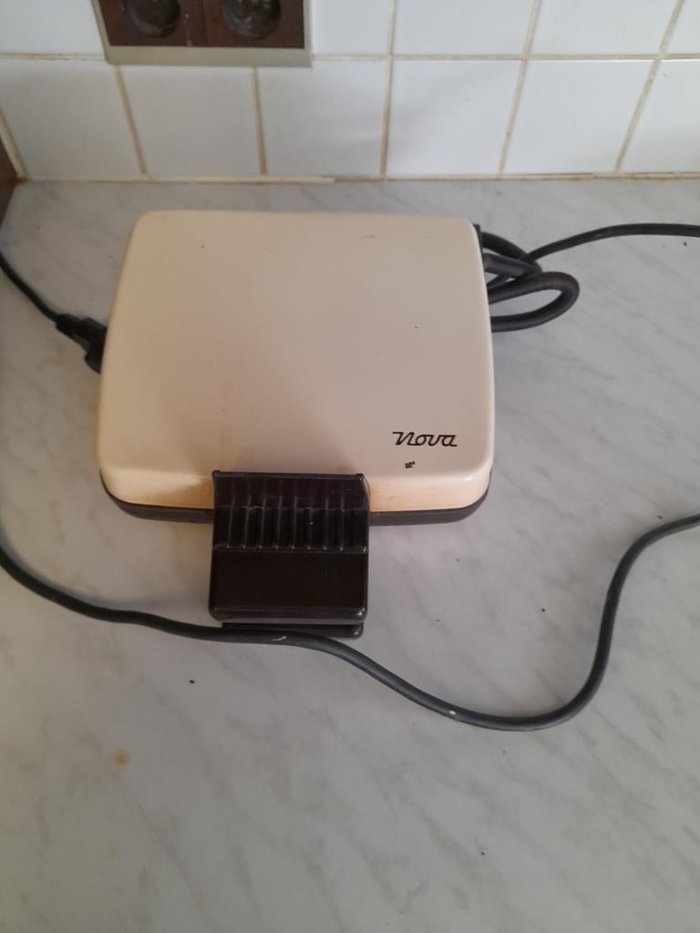 Wafelijzer Nova, Elektronische apparatuur, Ophalen