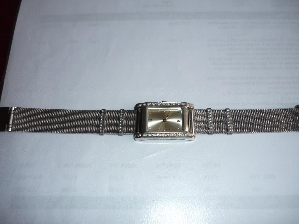 Montre en métal gris argenté pour femmes, Autres marques, Enlèvement ou Envoi, Acier, Utilisé