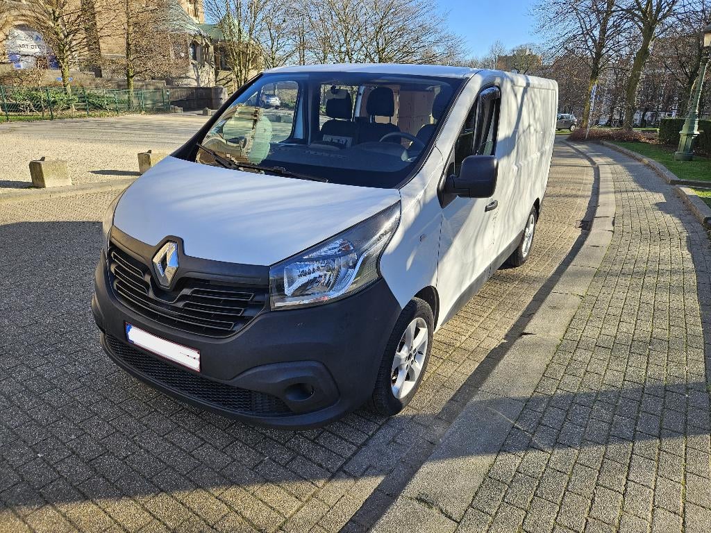 VAN AMÉNAGÉ - RENAULT TRAFIC - L1H1 CONFORT, Autos, Achat, Euro 6, 3 places, Noir