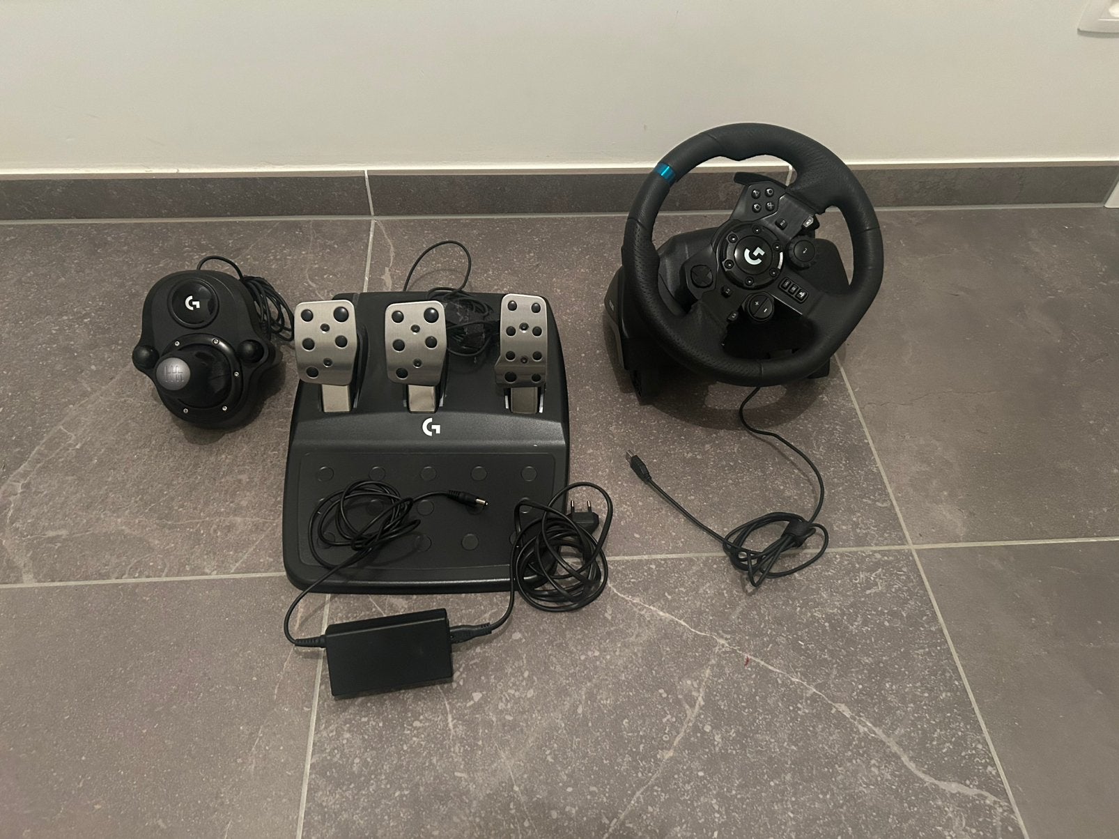 Ensemble volant de jeu LOGITECH avec levier de vitesses G923, Enlèvement, Comme neuf