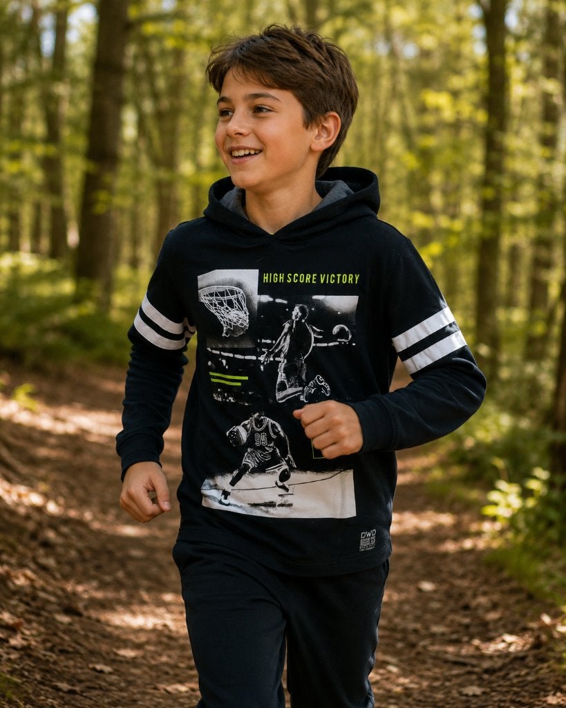 X86. Sweat à capuche DWD – garçon 134‑140 – style basket, Garçon, Enlèvement ou Envoi, Pull ou Veste, Comme neuf
