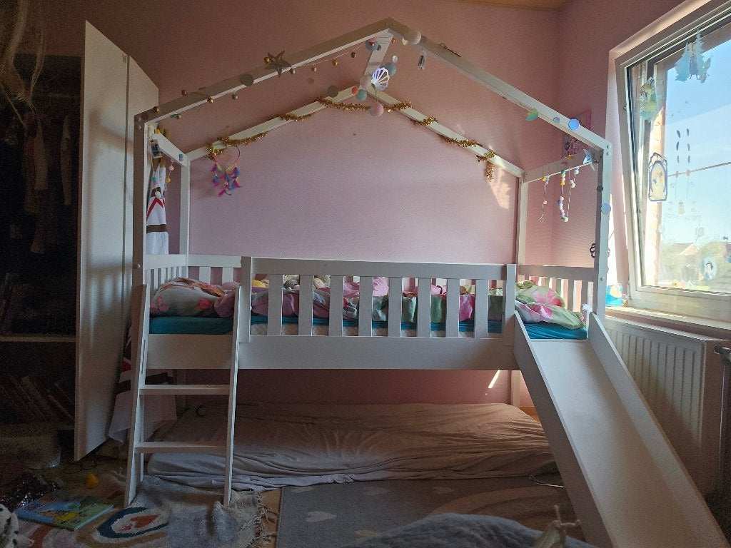 Maison de tente à demi-lit avec toboggan, Enfants & Bébés, Enlèvement, Comme neuf, Lit mezzanine