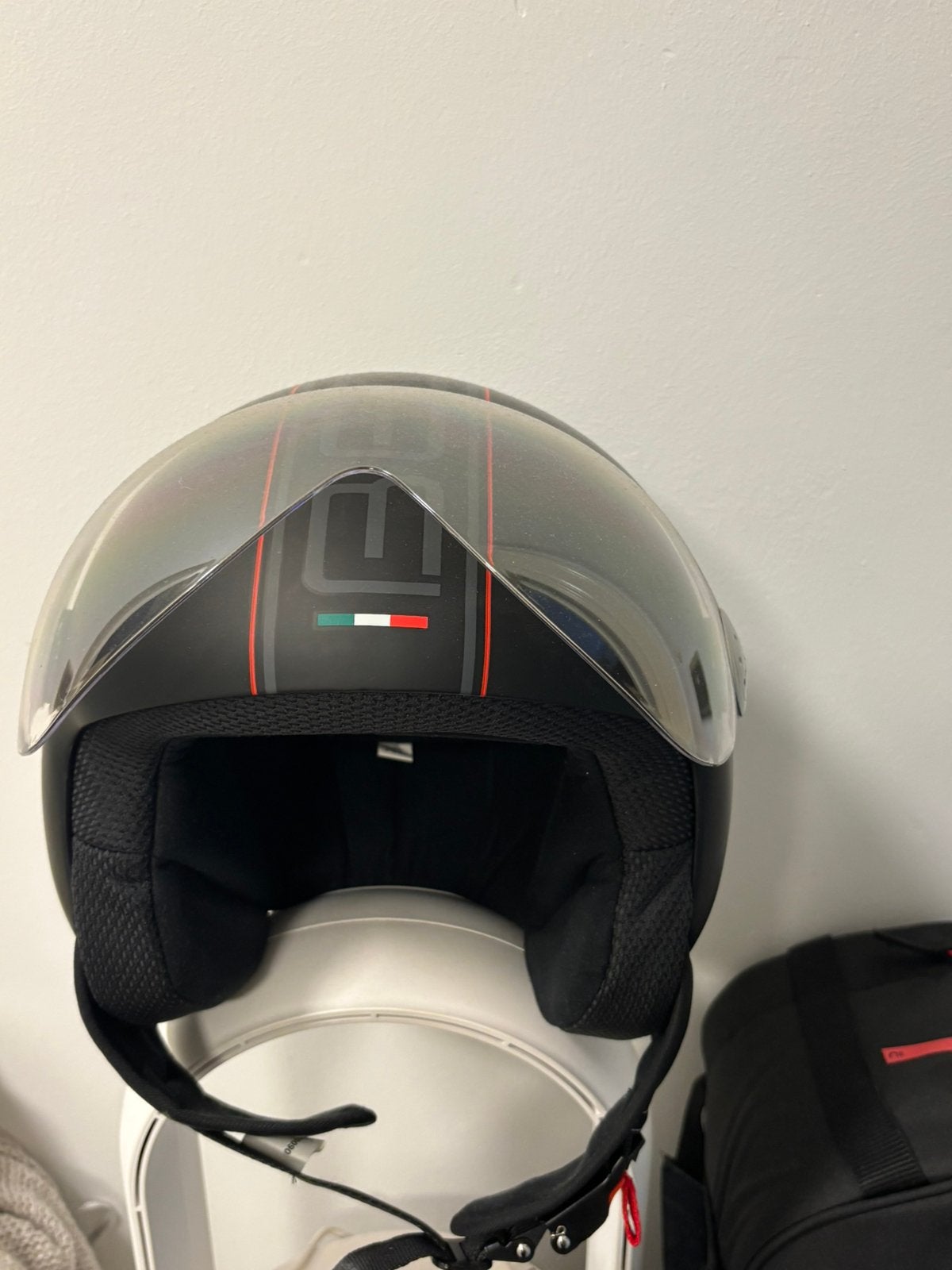 Nieuwe helm, Enlèvement, Neuf