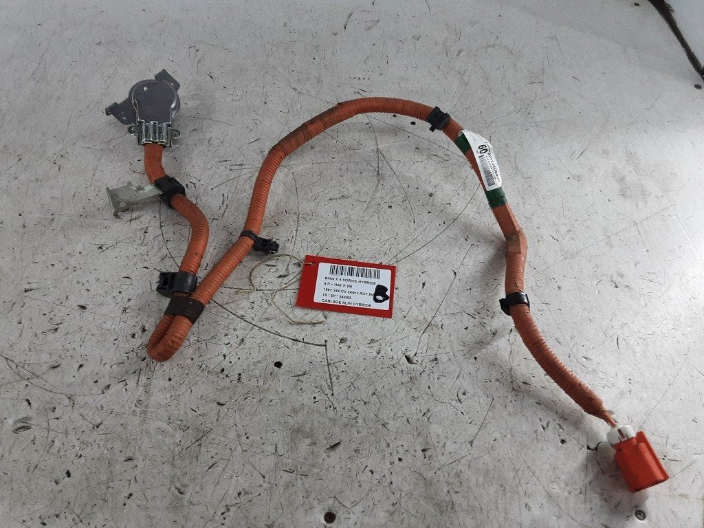 CABLE DE CHARGE BMW X5 (F15) (01-2013/07-2018) (821220D090D), Mevr. I. Hauben, Utilisé, BMW, Rue de l'Espoir 34 34
4030  GRIVEGNÉE, BE