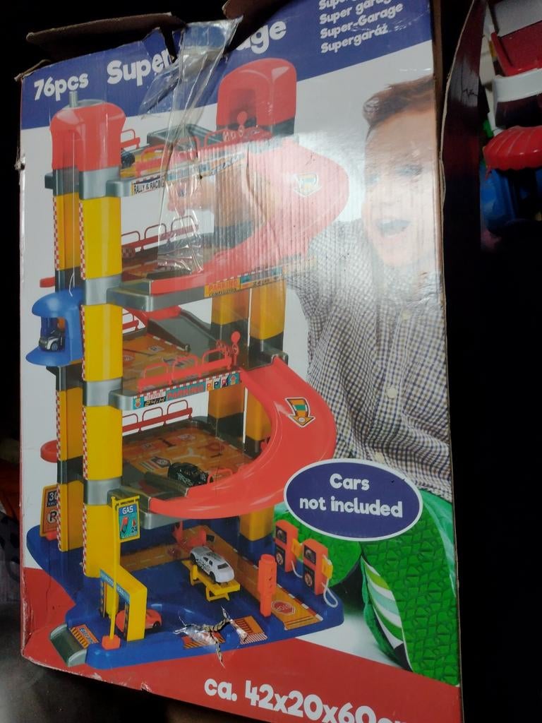 Garage speelgoed, Ophalen