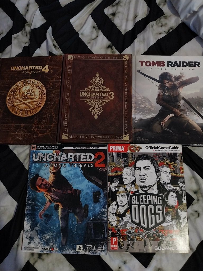 strategy guides PS, Ophalen of Verzenden, Zo goed als nieuw, Overige typen, PlayStation 4
