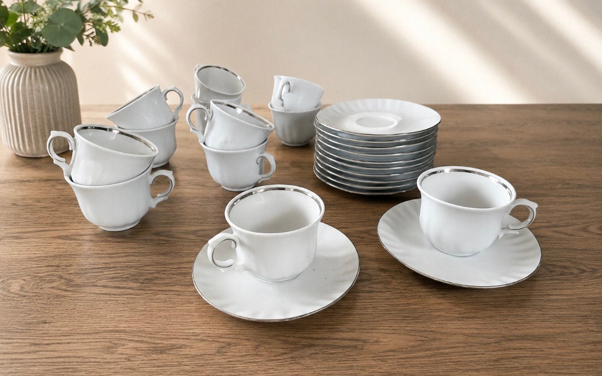 12 tassen en 12 bordjes Bavaria Porcelain, Antiquités & Art, Enlèvement