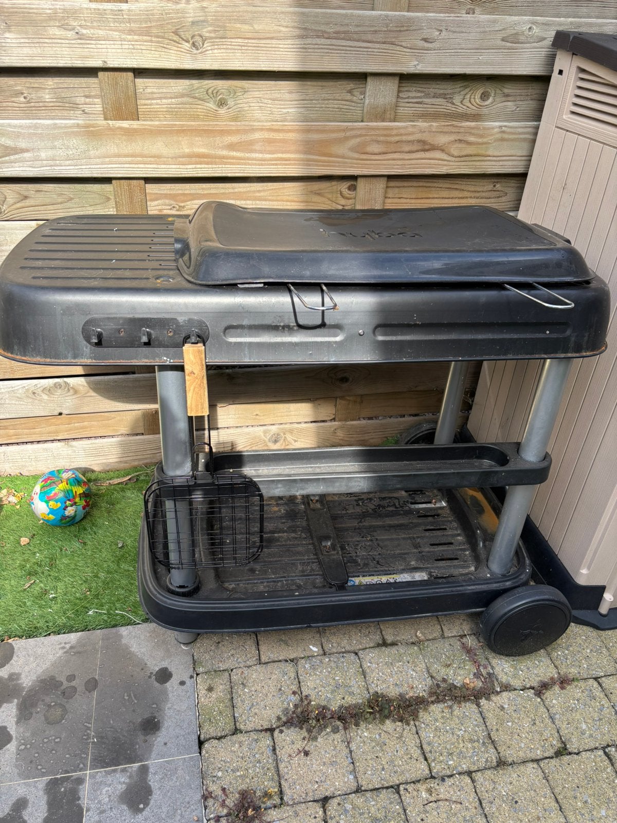 Bbq op kolen, Ophalen, Zo goed als nieuw