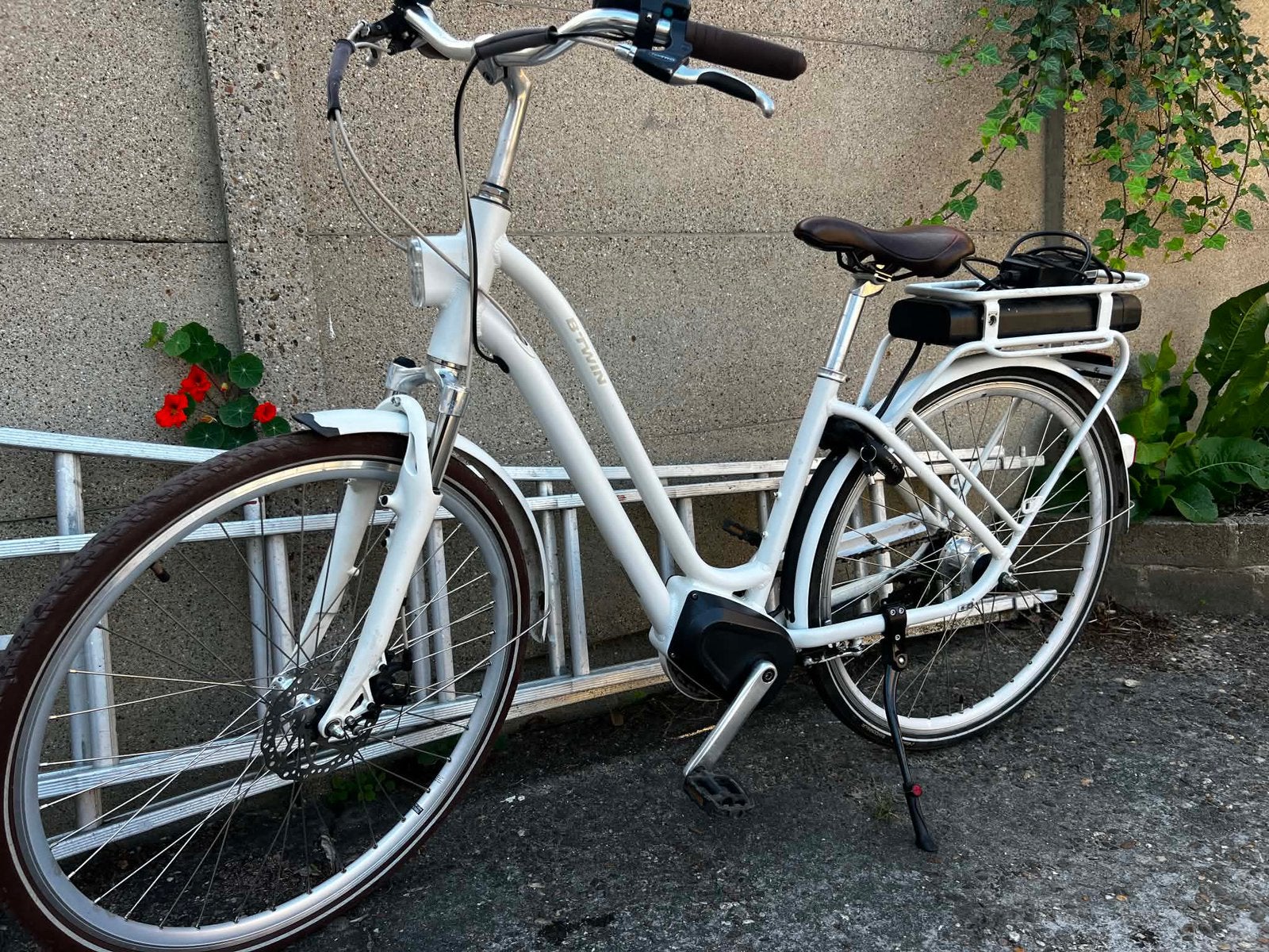 Elektrische fiets 28 inch, Ophalen, Zo goed als nieuw