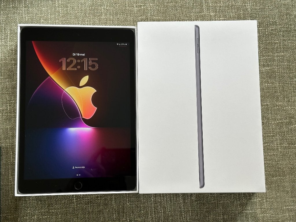 Apple iPad 9th generation 10.2" 2021 - 64GB - Wifi, Computers en Software, Apple iPads, 10 inch, Gebruikt, Apple iPad, Zwart