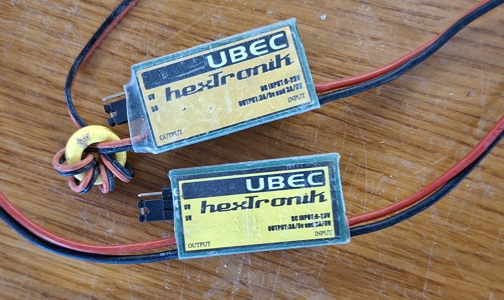 UBEC Hextronic 2-6s input, 5V of 6V 3A out, Ophalen, Zo goed als nieuw, Elektro
