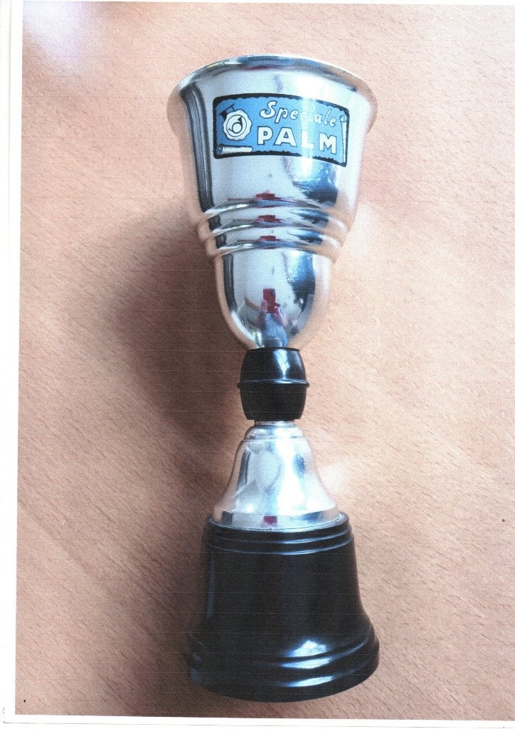COUPE À TROPHÉE EN FORME DE PALME OU ANCIENNE, Collections, Envoi, Comme neuf, Autres types, Palm