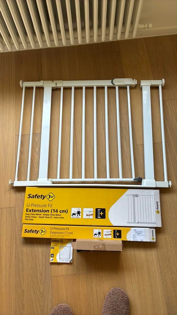 Traphekje safety 1st met uitbreidingen, Ophalen, Zo goed als nieuw