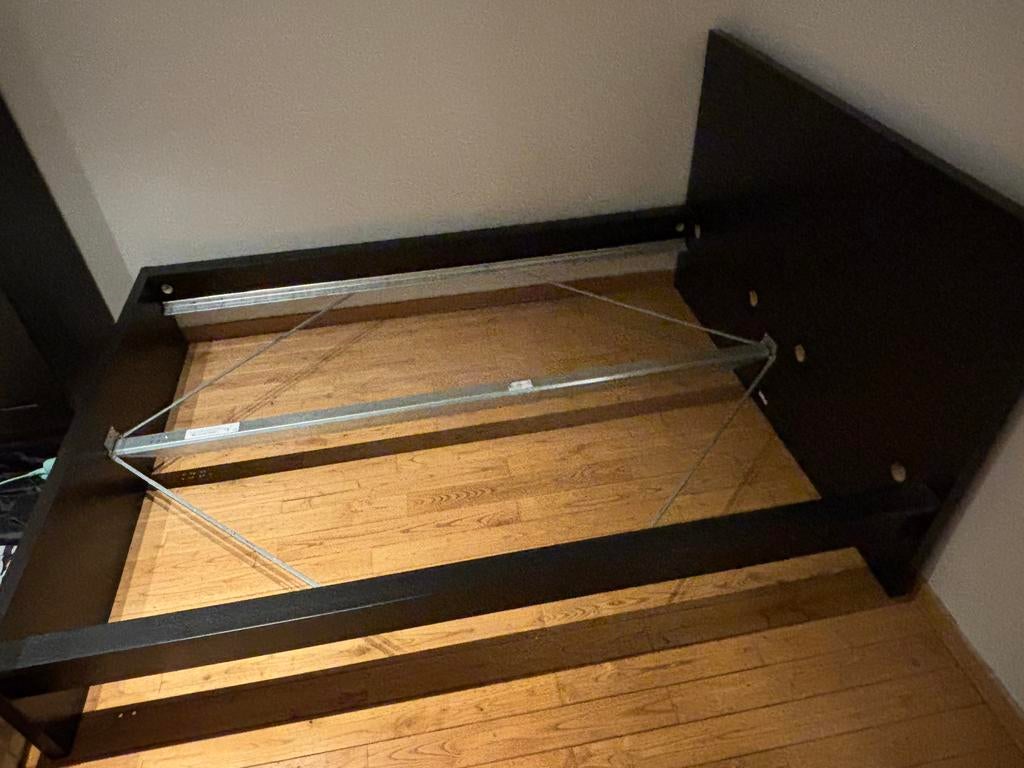 Bedframe 140x200, Huis en Inrichting, Slaapkamer | Bedden, Ophalen, Zo goed als nieuw