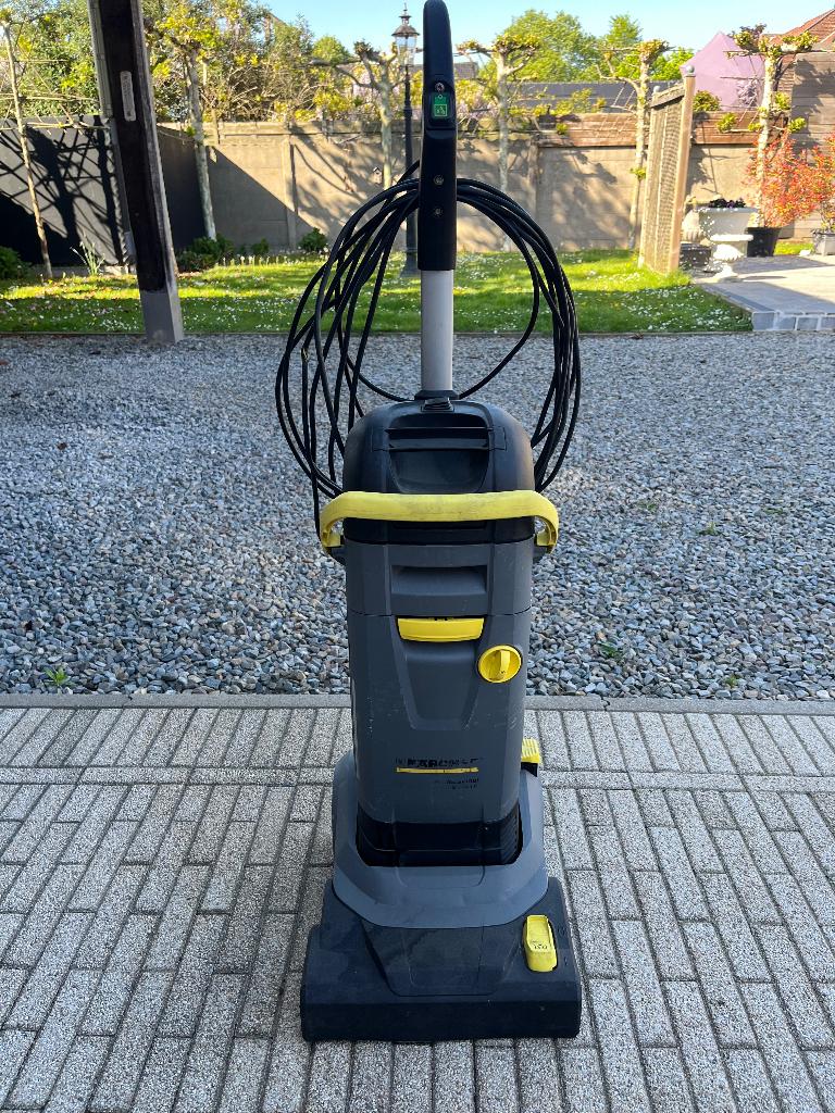 Kärcher br 30 / 4 c schrob zuigmachine, Doe-het-zelf en Bouw, Ophalen, Zo goed als nieuw, Schrobmachine