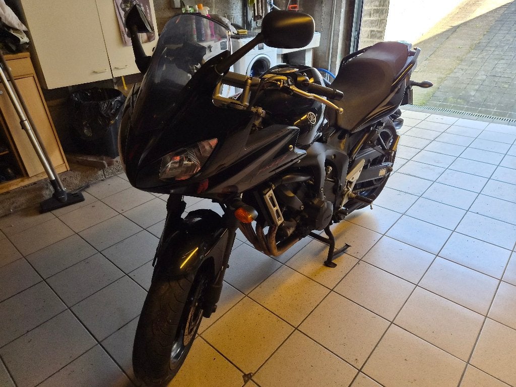 Yamaha fz6, Motos, Occasion, Particulier, 4 cylindres, 12 à 35 kW