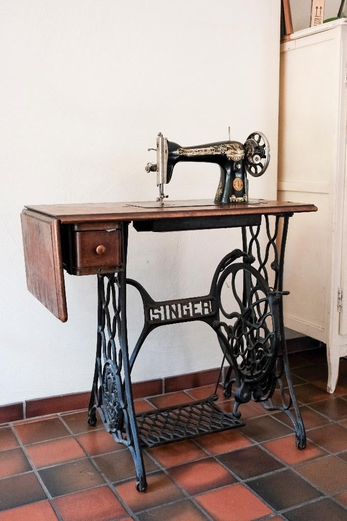 Machine à coudre Singer ancienne (pédalier fonte), Antiek en Kunst, Antiek | Naaimachines, Ophalen